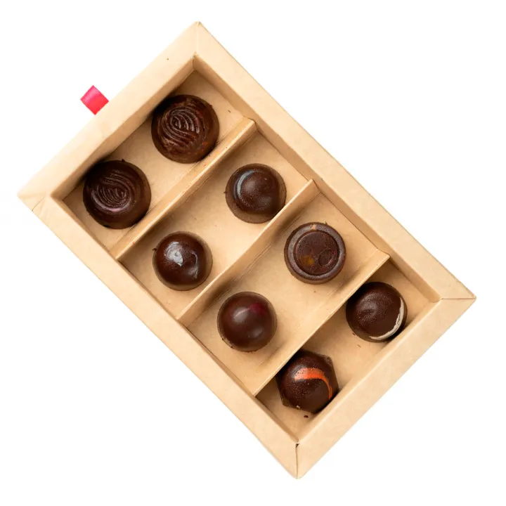 Ver foto de Caja con 8 pzs de Chocolate